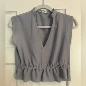 Super cute v neck ashy blue crop top